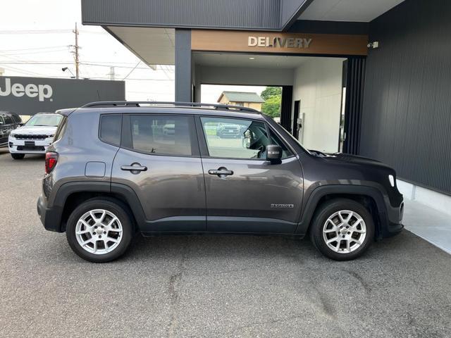 24953835_carP_l_3.jpg