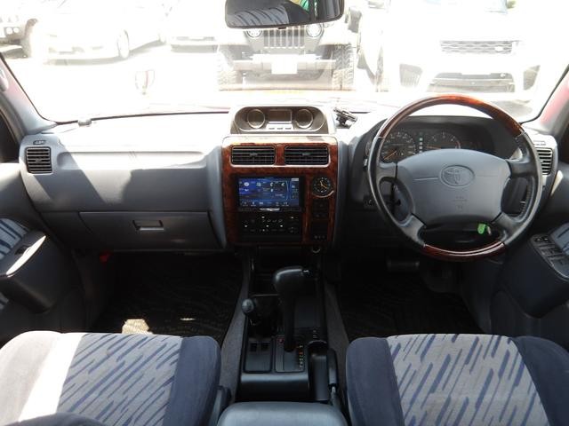 0707437A30260502W00211.jpg