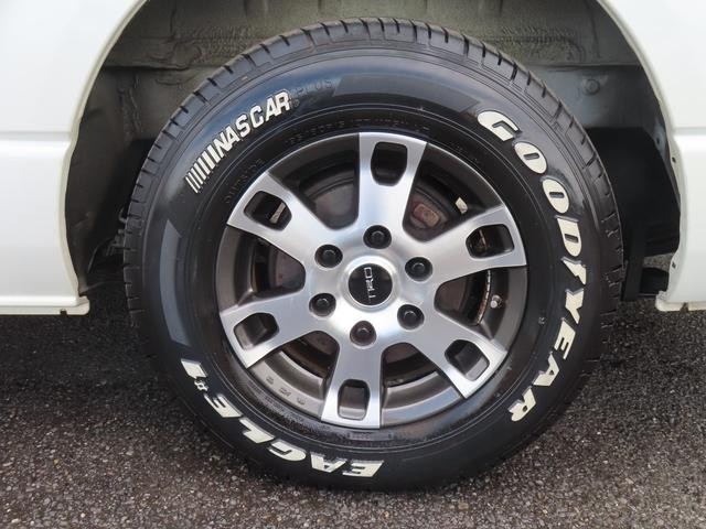 0561200A30261027W00119.jpg