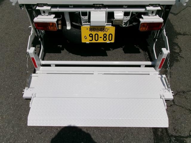 0740030A30260318W00108.jpg
