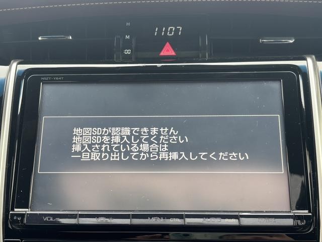 0520186A30261025W00402.jpg