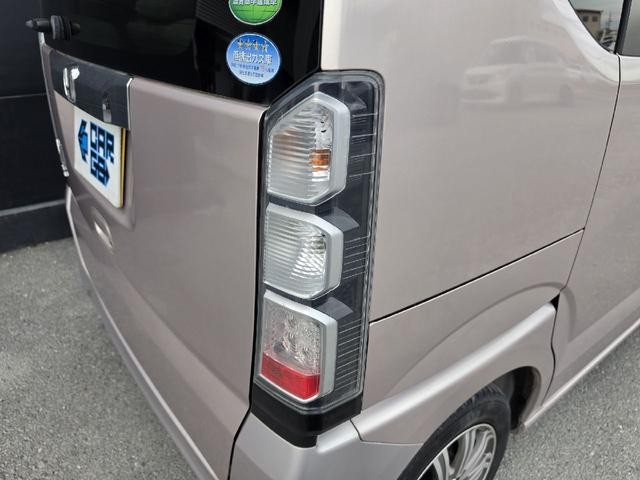 0206696A30260919W00118.jpg