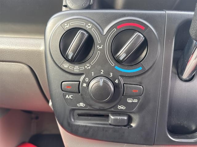 0900605A30260622W00414.jpg