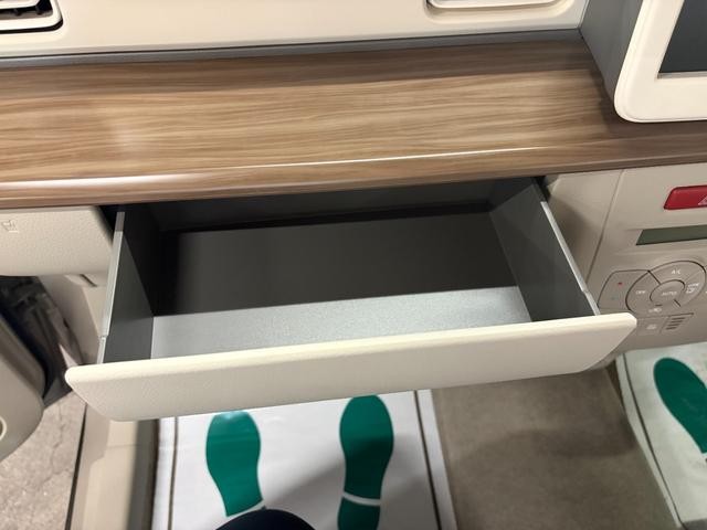 0302448A30260823W00311.jpg