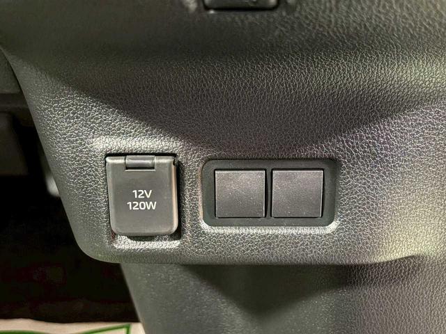 0310036A30260529W00912.jpg