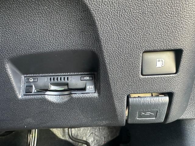 0520515A30260922W00211.jpg