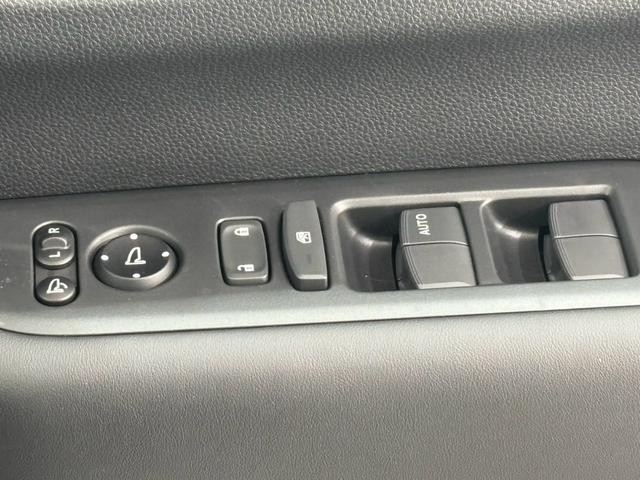 1150063A30260825W00610.jpg