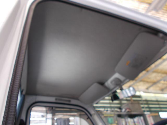 9030960A30260430W00118.jpg