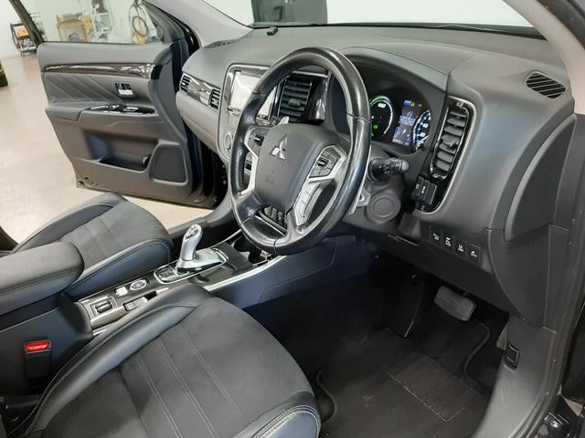 9030429A30260923W00810.jpg