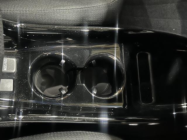 0221356A30260228W00113.jpg