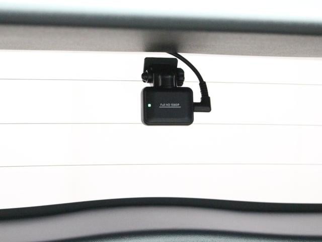 0207743A30260929W00215.jpg