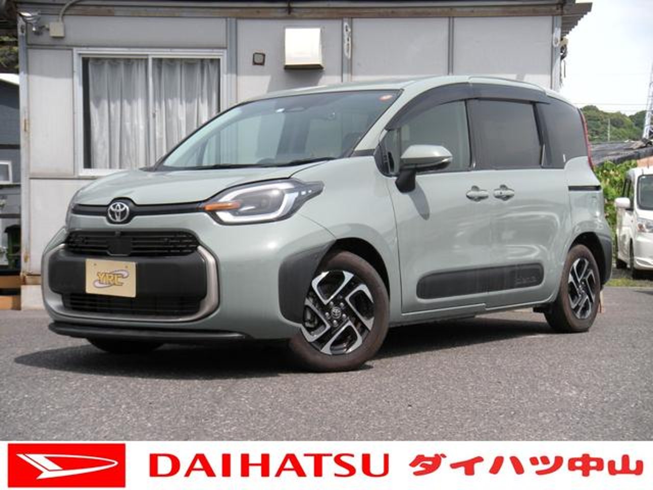 2023 Toyota Sienta, photo 1 of 1