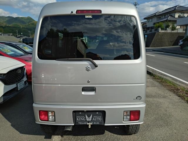 1300023A30261027W00213.jpg