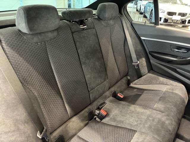 aa12b5cebb7ed09da3beac7f8524cb49.jpg