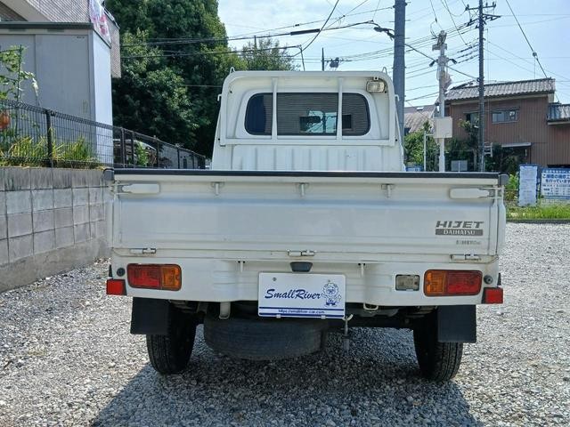 0508995A30260802W00104.jpg