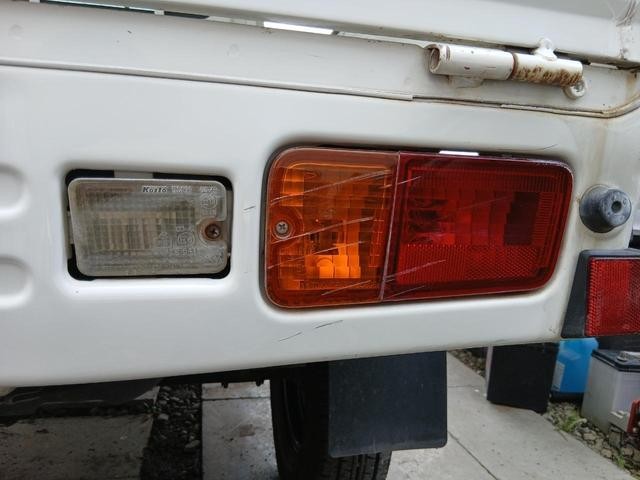0508995A30260802W00117.jpg