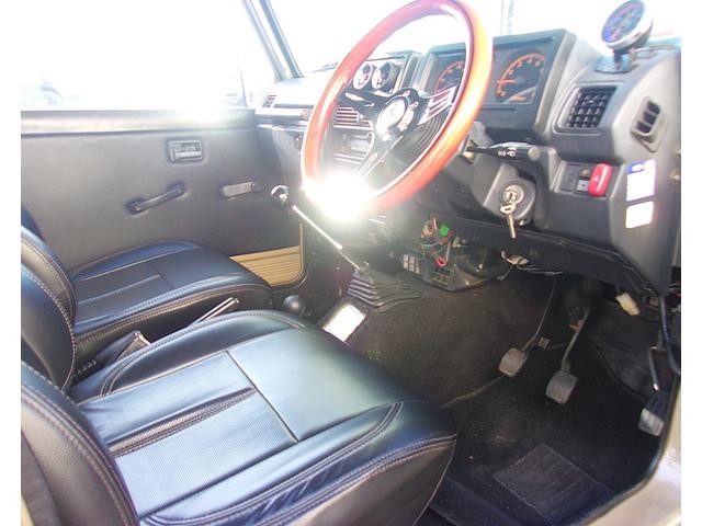 0900090A30261006W00113.jpg