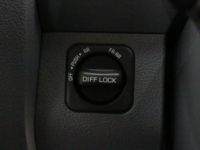 0207509A30260620W00111.jpg