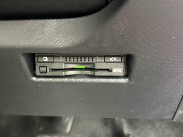 0541849A30260731W00113.jpg