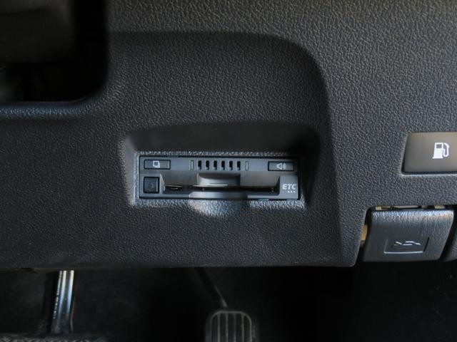 1002180A30261003W00206.jpg
