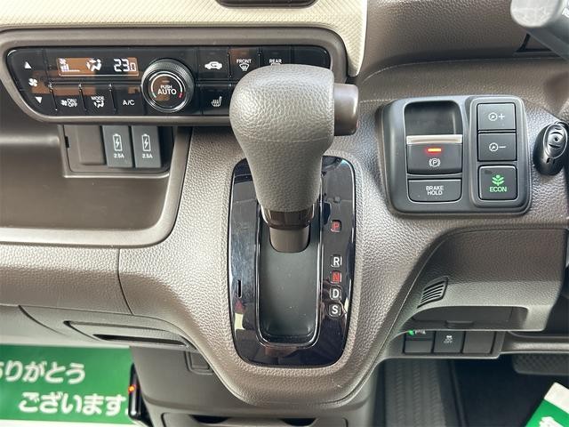 0403506A30260928W01310.jpg