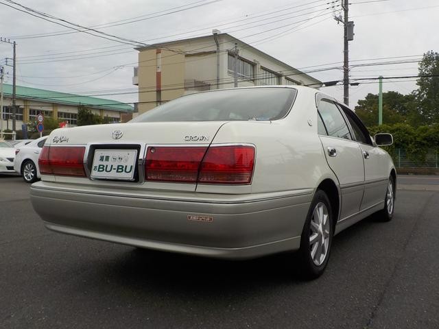 0504886A30260508W00109.jpg