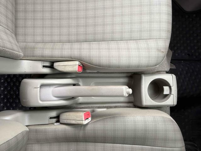0600548A30260827W00216.jpg
