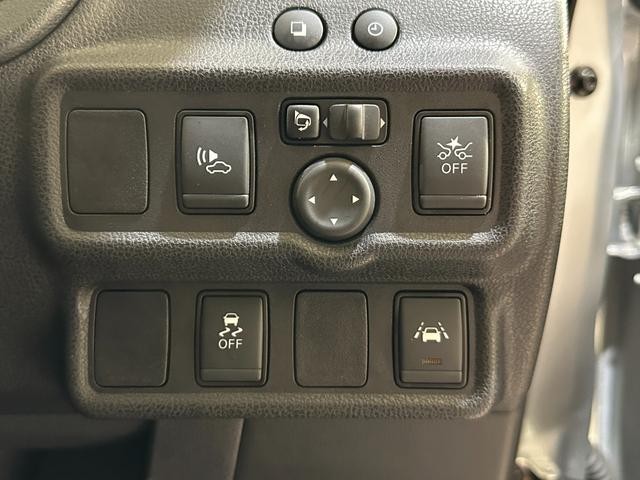 0509824A30260929W00405.jpg