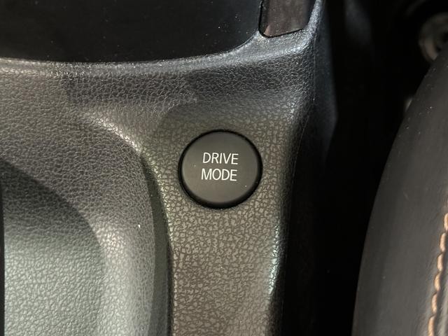 0509824A30260929W00411.jpg