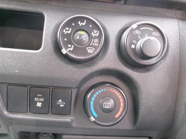 0500020A30260529W00112.jpg