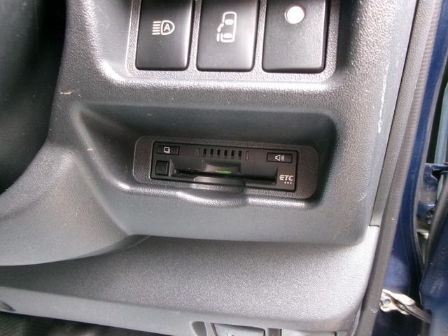 0500020A30260529W00117.jpg