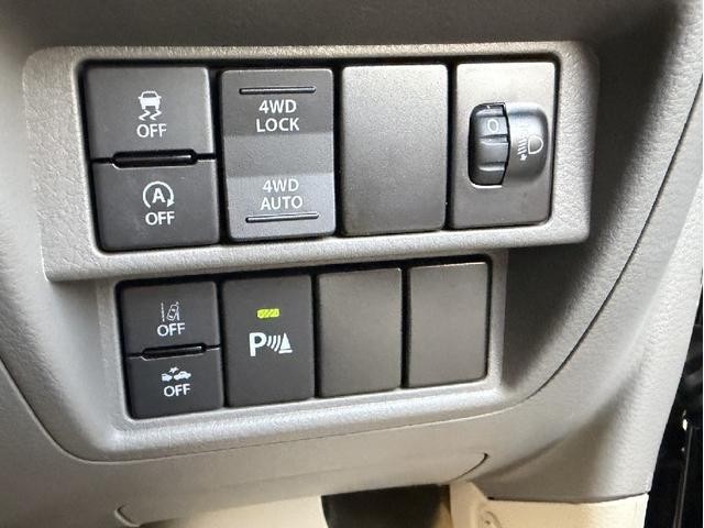0902396A30260930W00206.jpg