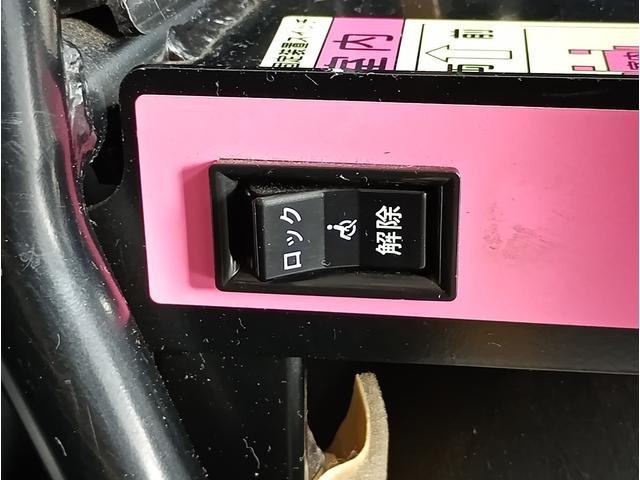 0620028A30260730W00309.jpg