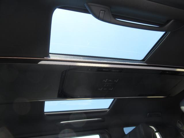 0200498A30260412W00111.jpg