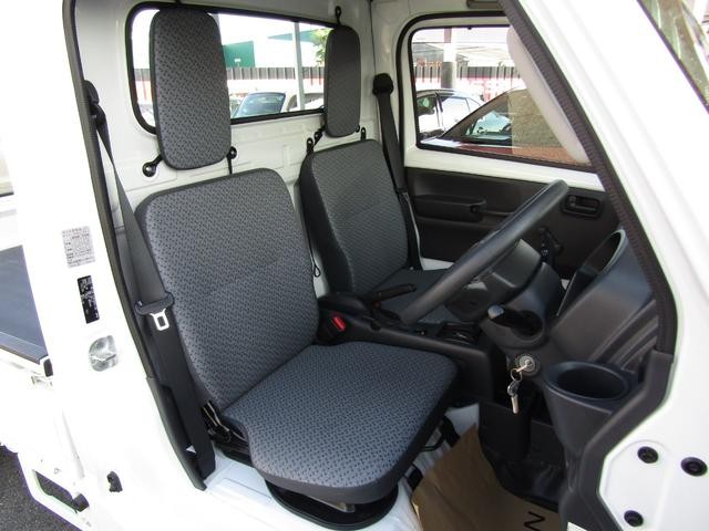 0701785A30260427W00207.jpg