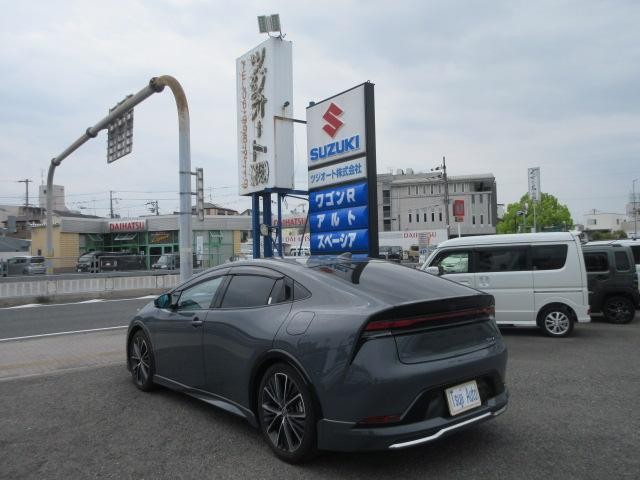 0700145A30260429W00207.jpg