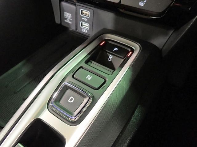 0201190A30260810W00215.jpg