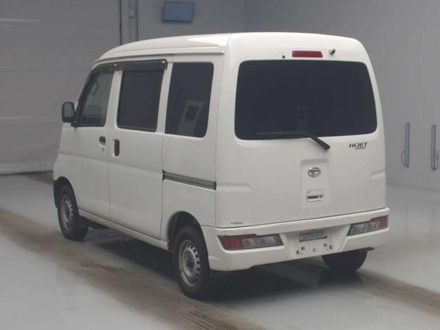 26390600_carP_l_10.jpg