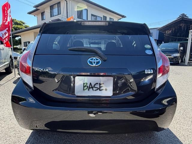 1301207A30261006W00110.jpg