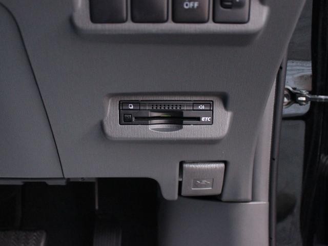 0520029A30261006W00214.jpg
