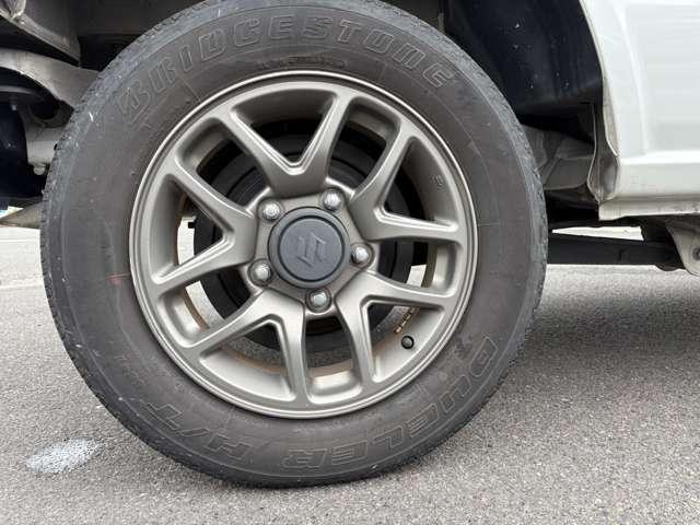 0174216A30260805W02517.jpg