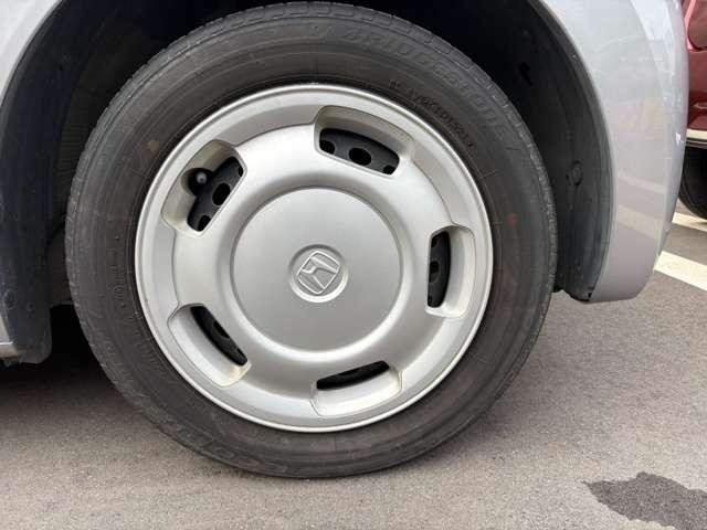 0174216A30260806W00119.jpg