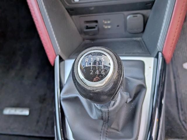 0720286A20260410W00205.jpg
