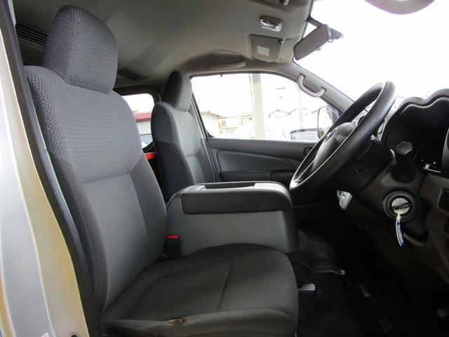 0530123A30260623W00812.jpg