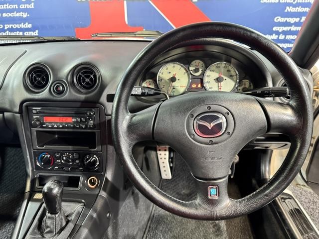 0560342A30261025W00109.jpg