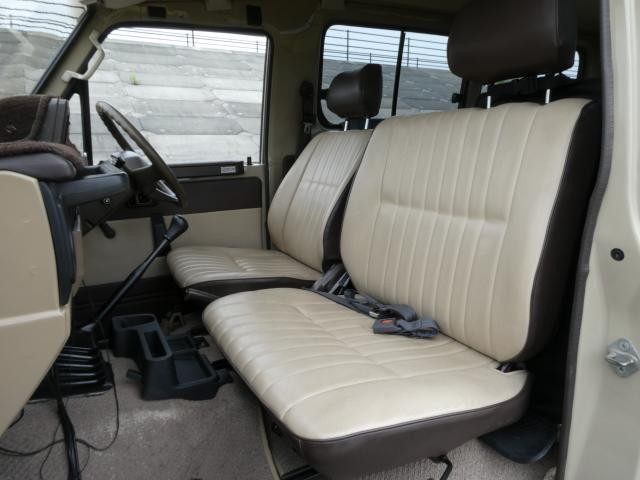 26427242_carP_l_2.jpg