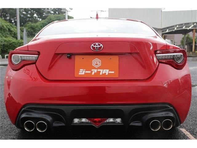 25256285_carP_l_2.jpg