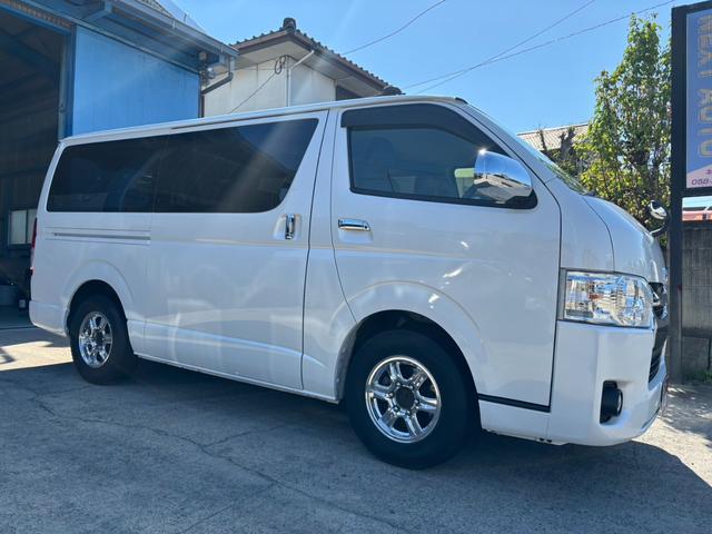 0207257A30260408W00104.jpg