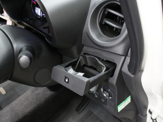 0207743A30260827W00114.jpg