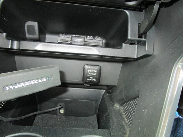 0300490A30201112W00818.jpg